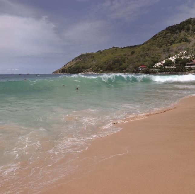 奈汉海滩 Nai Han Beach, หาดในหาน